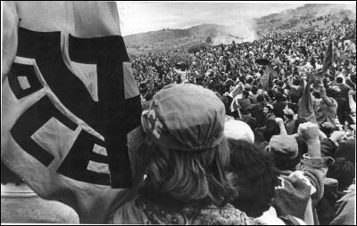 Mitin del PCE en Torrelodones (Madrid), el domingo 12 de junio de 1977. Faltaban tres días para los primeros comicios legislativos de la democracia y el partido logró reunir a 300.000 personas.
