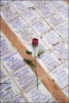 Imagen de un homenaje en 2007 a los republicanos fusilados en Valencia. - M. MURCIA