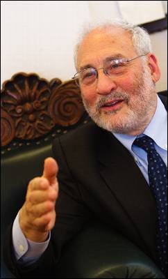 El premio Nobel de Economía, Joseph Stiglitz, ayer en Madrid.
