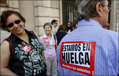 Manifestantes durante la jornada de huelga.