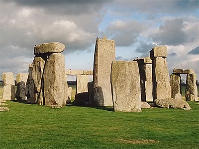 Arqueólogos Arqueólogos británicos descubren al 'mellizo' de Stonehenge de madera. descubren al 'mellizo' de Stonehenge de