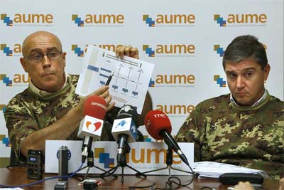 Jorge Bravo (izda) y Mariano Casado (dcha), durante la rueda de prensa. EFE