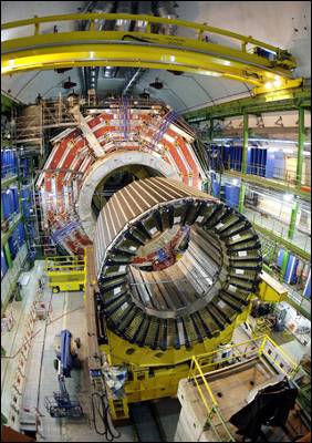 Imagen del CMS, uno de los dos detectores que han encontrado 'evidencias' del bosón de Higgs. ap