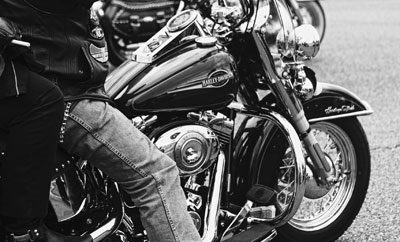 'Harleys on the road'incluye fotografías en blanco y negro y en color, se podrá visitar hasta el 16 de mayo.