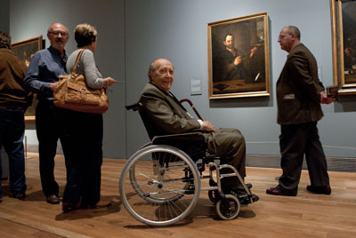 José Milicua en El Prado ante La vista', de la serie Los cinco sentidos' de José de Ribera. Dani pozo