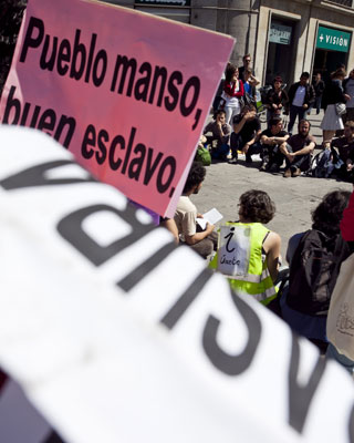 Algunos manifestantes han acampado en la madrileña Puerta del Sol. g. pecot