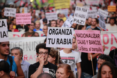 El 15-M y organizaciones de izquierda suman fuerzas hacia una huelga general. Unas 500 personas se han manifestado en Madrid. -