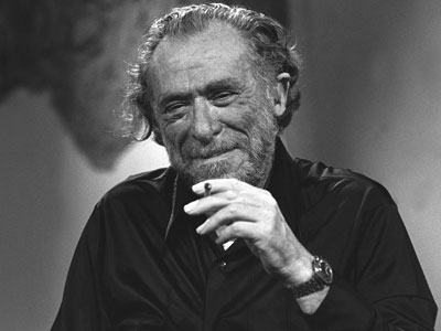 Imagen de Charles Bukowski tomada en París durante el programa de la televisión francesa 'Apostrophes', en 1978.