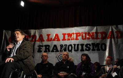 El abogado Carlos Slepoy durante un acto en memoria de los presos franquistas celebrado la semana pasada en Madrid.