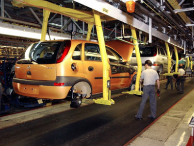 Foto de archivo de los trabajadores de la planta de General Motors en Figueruelas (Zaragoza).