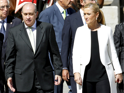 El ministro del Interior, JOrge Fernández Díaz, y la delegadas del Gobierno en Madrid, Cristina Cifuentes.