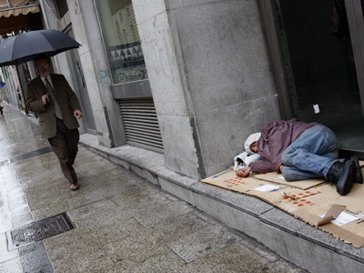 Uno de cada cuatro españoles, en riesgo de pobreza.
