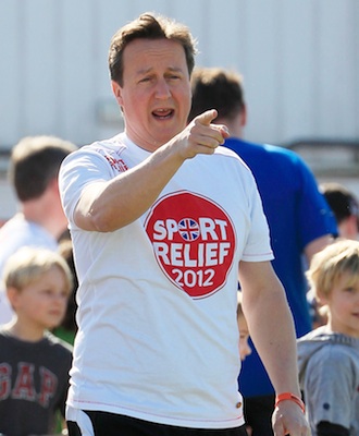 El primer ministro británico, David Cameron, se ha visto envuelto en un  escándalo sobre un supuesto trato de favor hacia determinados donantes del pertido Conservador. Reuters