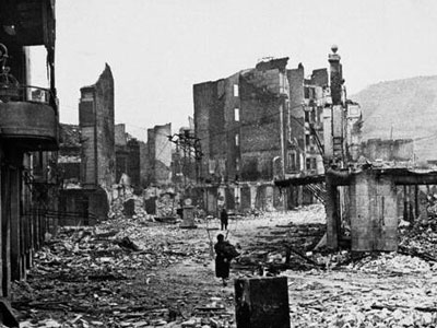 Imagen del bombardeo de Gernika.