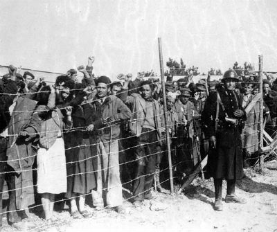 Refugiados españoles en 1939 en Argeles Sur Mer.