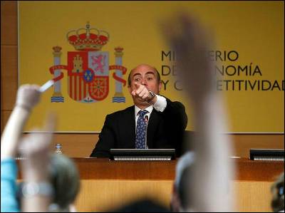 El ministro de Economía, Luis de Guindos, en la comparecencia para informar del rescate a la banca española. EFE