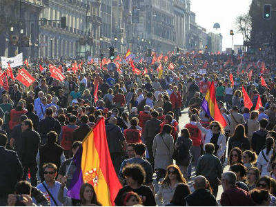 Miles de personas se manifestaron en la última huelga general convocada por los sindicatos el 29 de marzo de 2012.