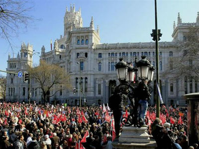 Imagen de la primera gran manifestación en Madrid contra la reforma laboral, el 19 de febrero de 2012.