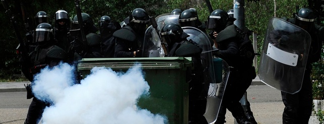 Dos detenidos ha sido el saldo de los enfrentamientos entre guardia civil y mineros en Ciñera - REUTERS