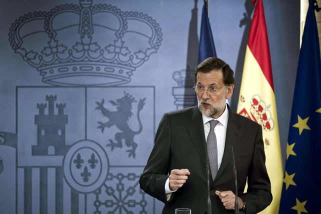 Mariano Rajoy, durante la rueda de prensa que ofreció este pasado jueves con el presidente francés, François Hollande, tras la reunión que mantuvieron ambos en el palacio de la Moncloa para analizar la crisis de la eurozona y los problemas de la deuda soberana.-