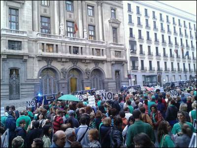 La manifestación de la comunidad educativa contra los recortes, el pasado miércoles, en Madrid.