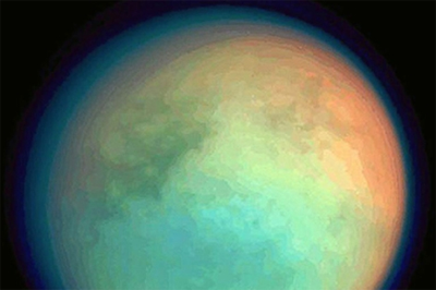 La NASA encuentra ingredientes del plástico en Titán.