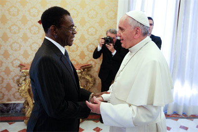 Teodoro Obiang, en un encuentro con el Papa Francisco en el Vaticano el pasado 25 de octubre.