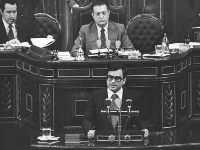 Rodolfo Martín Villa, entonces ministro de Interior, en el Congrso de los Diputados.