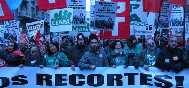 Cabecera de la manifestación por la Educación Pública que ha tenido lugar este sábado en Madrid.-