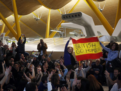 Trabajadores de Iberia ocuparon la T4 de Barajas durante la primera jornade de huelga, el pasado lunes.