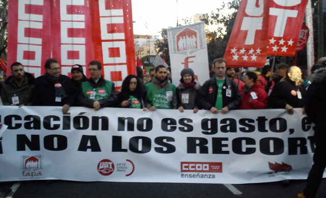 Cabecera de la manifestación en Madrid contra la reforma educativa de Wert. FOTO: ALIA BENNOUNA