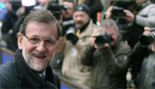 Rajoy: "Mantengo a la ministra Mato porque soy justo"