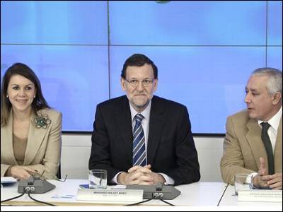 Cospedal, Rajoy y Arenas en una reunión del PP en la sede nacional. EFE