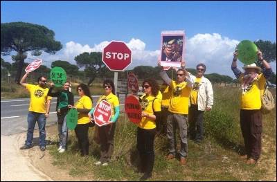 Protesta de la PAH contra Rajoy en Doñana. PAH