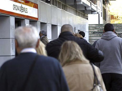 El número de desempleados en España subirá al 27,8% a finales de 2014, segun la OCDE. -EFE