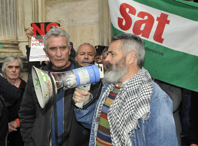 El parlamentario andaluz de IU Juan Manuel Sánchez Gordillo, junto al secretario general del Sindicato Andaluz de Trabajadores (SAT), Diego Cañamero.