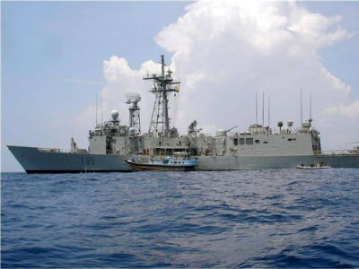 La fragata 'Navarra', que participa en la Operación Atalanta contra la piratería en aguas del océano Indico. -EFE
