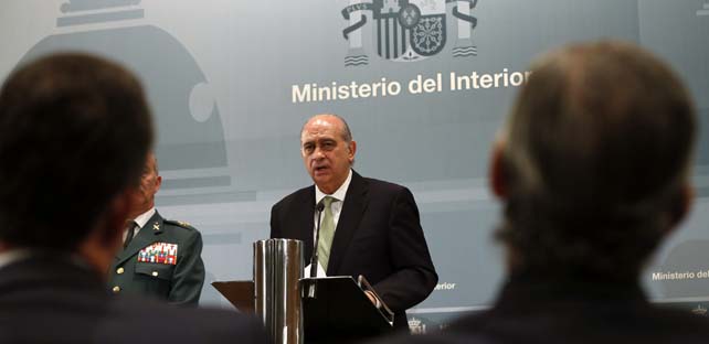 El ministro del Interior, Jorge Fernández Díaz, durante la rueda de prensa para informar sobre las últimas detenciones de etarras.