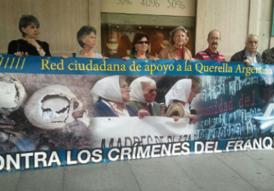Víctimas del franquismo este miércoles frente al Consulado argentino en España