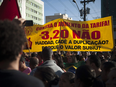 Manifestantes durante una protesta en Sao Paulo. EFE