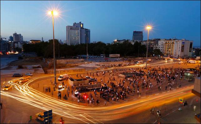 Concentraciones en Taksim la pasada madrugada.- Reuters