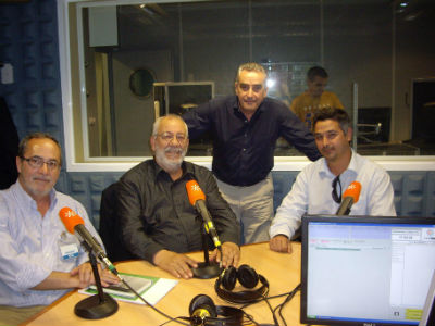 En un coloquio de Canal Sur Radio coinciden, de izquierda a derecha, Carlos Perales (PSOE), Cecilio Gordillo (CGT), Rafael Guerrero y Juan Francisco Arenas (PCA).