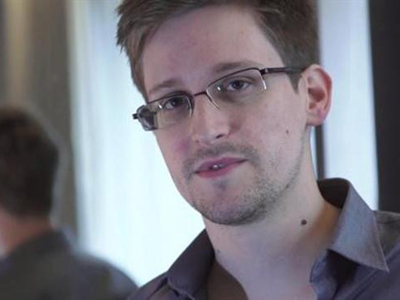 Eduard Snowden, extécnico de la CIA acusado de espionaje en EEUU y que ha filtrado esta información al diario 'The Guardian'