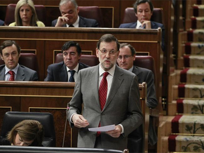 Mariano Rajoy, en el Congreso. Detrás suyo, a la derecha, Alfonso Alonso/Efe