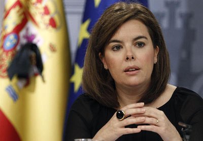 La vicepresidenta del Gobierno, Soraya Sáenz de Santamaría, durante la rueda de prensa posterior al Consejo de Ministros donde ha anunciado la medida.