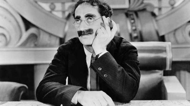 Groucho Marx falleció en Los Ángeles el 19 de agosto de 1977, con 86 años,  por una neumonía.