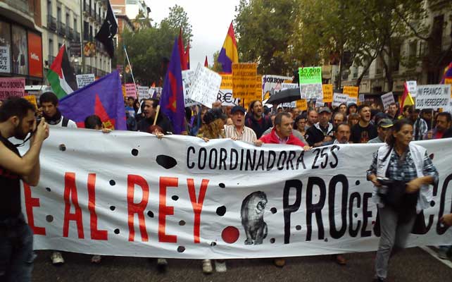 Cabecera de la manifestación en la calle Princesa de Madrid.