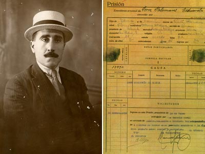 Eduardo Pérez Palomares y su documentación penitenciaria. Fotografías facilitadas por Mario Estruch. PÚBLICO