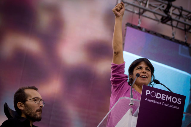 Los eurodiputados de Podemos Teresa Rodríguez y Pablo Echenique, en la Asamblea Ciudadana Sí Se Puede.