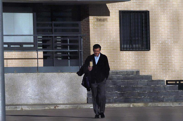 Jaume Matas a su salida de la prisión de Segovia para disfrutar de su permiso de fin de semana.